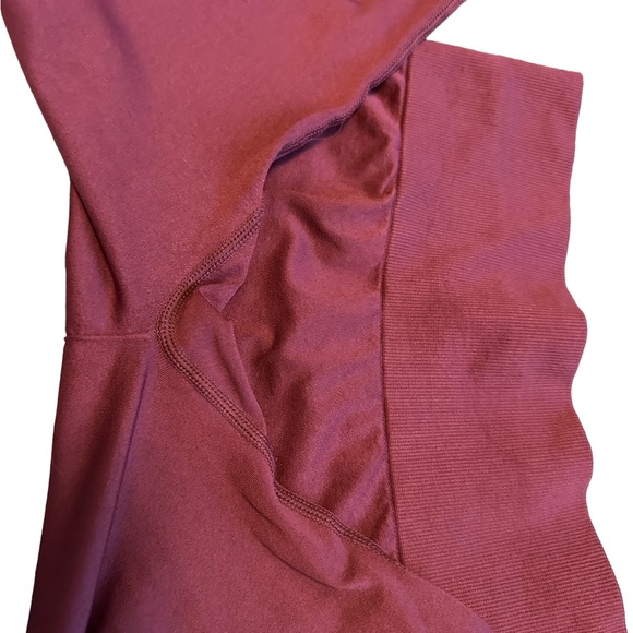 Knix burgundy leggings medium - Picture 5 of 5